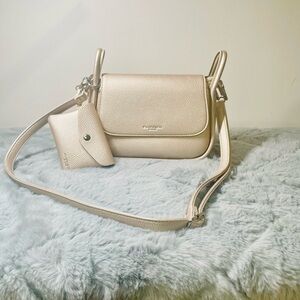 Chic Cream Crossbody Bag with Pouch